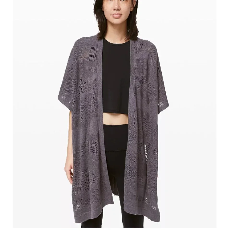 Like New Lululemon Light Wrap Heathered‎ Moonwalk One Size